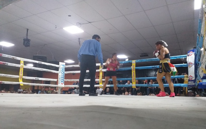 Triunfo por KO de Lorena Agoutborde en El Fortn